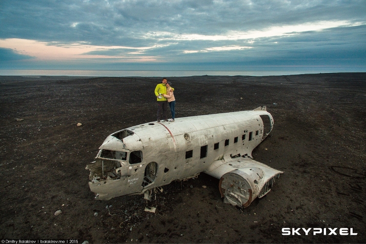 I miejsce kategorii amatorskiej "Dronie", "Dronie on a Crashed Plane", fot. Dmitrij Balakiriew
